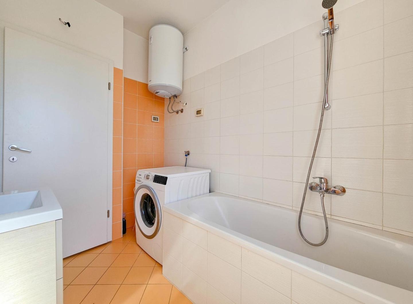 Вилла Casa Lutoma Kmeti Экстерьер фото