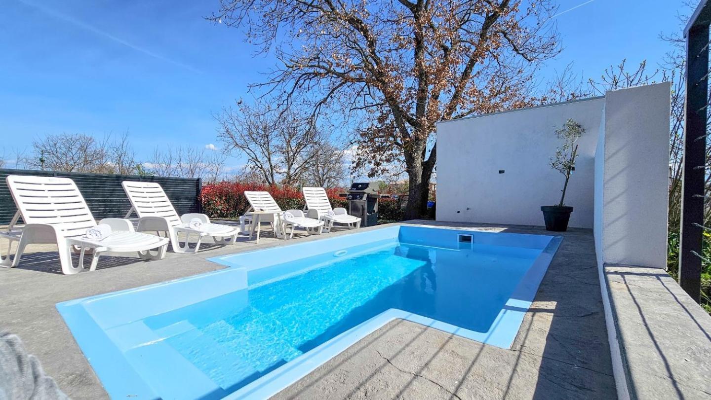 Вилла Casa Lutoma Kmeti Экстерьер фото